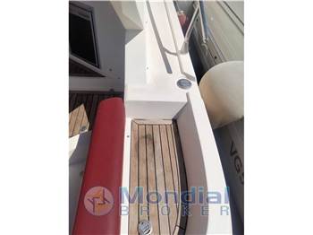 Mano Marine M35