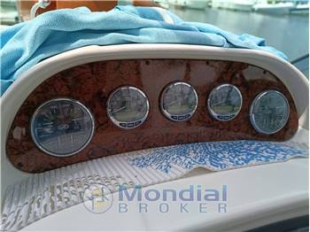 Sea Ray 335 Sundancer