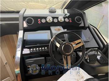 Cranchi E52F