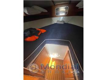 Magnum Marine 38