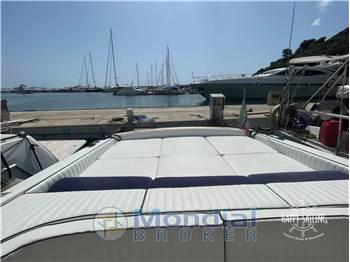 Magnum Marine 38