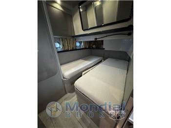 Ferretti Yachts Altura 39