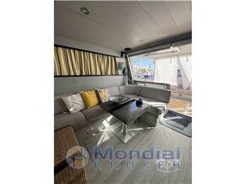 Ferretti Yachts Altura 39