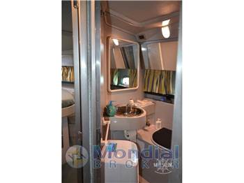 Ferretti Yachts 39