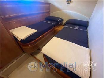 Ferretti Yachts FERRETTI 810