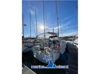 Beneteau Oceanis 38.1 rollbar