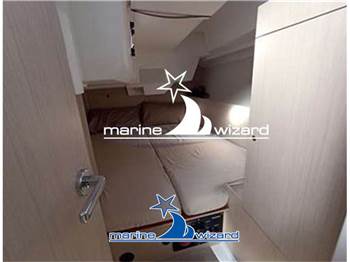 Beneteau Oceanis 38.1 rollbar