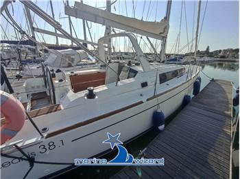 Beneteau Oceanis 38.1 rollbar