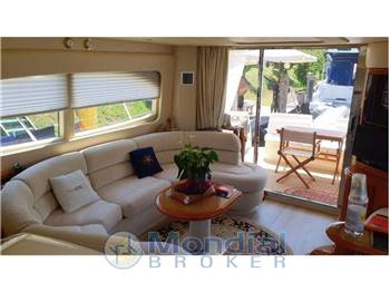 AZIMUT 46 FLY