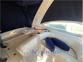 CRUISERS YACHT 300 EXPRESS