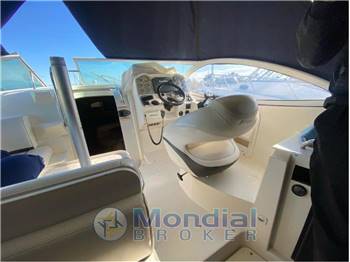 CRUISERS YACHT 300 EXPRESS