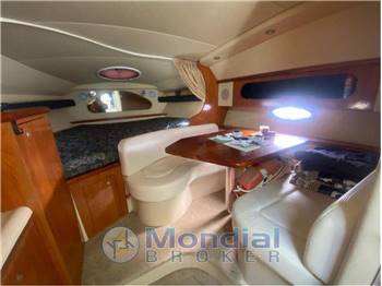 CRUISERS YACHT 300 EXPRESS
