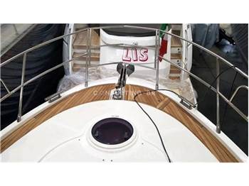 Azimut 47 fly