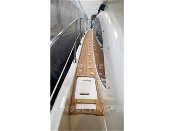 Azimut 47 fly