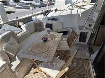 Azimut 47 fly