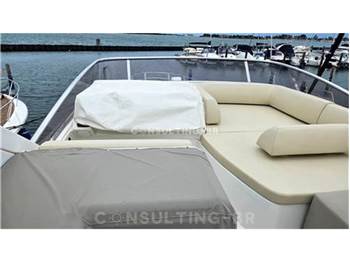 Azimut 60 fly