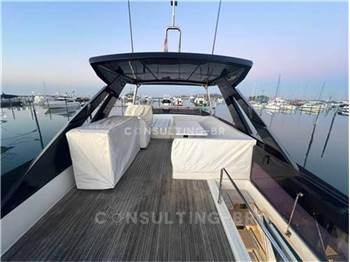 Ferretti 670 fly