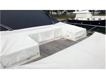 Azimut 66 fly