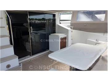 Azimut 66 fly