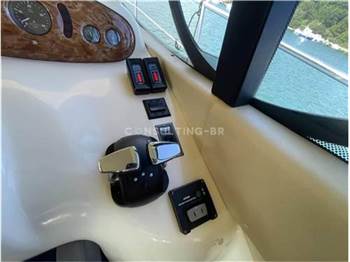 Azimut 42 fly