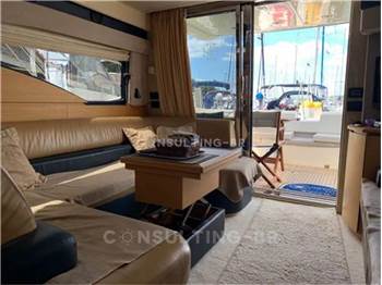 Azimut 43 fly