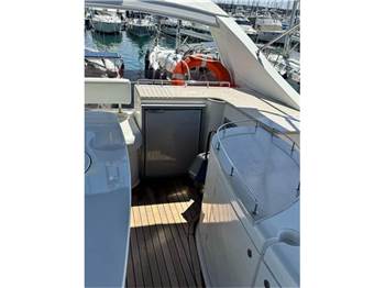 Galeon 530 fly