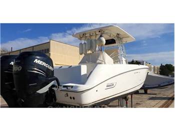 Boston whaler Outrage 320