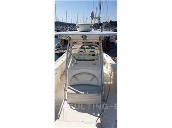 Boston whaler Outrage 320
