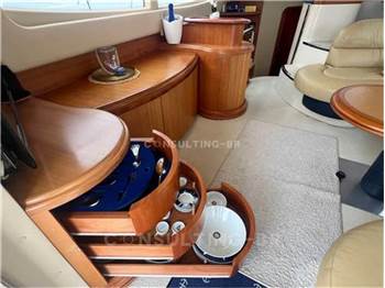 Azimut 46 fly