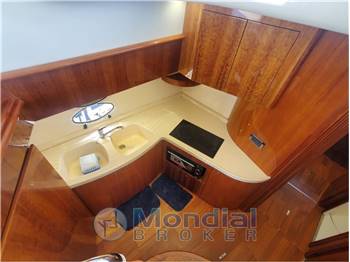 AZIMUT 42 FLY