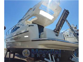 AZIMUT 42 FLY