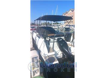 BENETEAU FLYER 8.8 SUNDECK