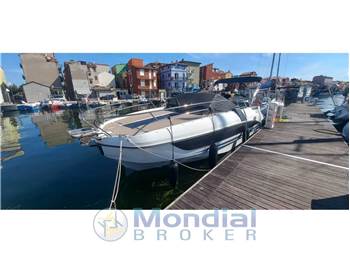 BENETEAU FLYER 8.8 SUNDECK