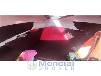 BENETEAU FLYER 8.8 SUNDECK