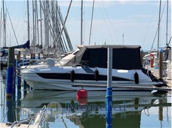 BENETEAU FLYER 8.8 SUNDECK