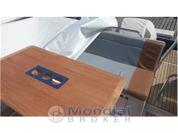 BENETEAU FLYER 9 sundeck SPACEdeck