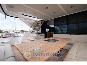 Sunseeker 68 SPORT YACHT