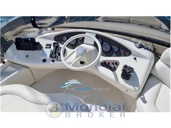 Azimut 42  FLY