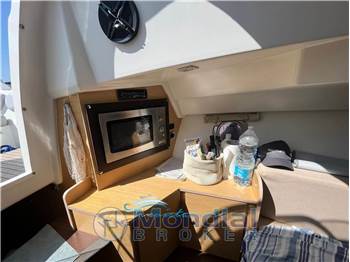 Beneteau FLYER 850 SUN DECK