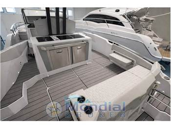 Ranieri International Next 330 LX