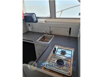 Bertram Yacht 33' SF