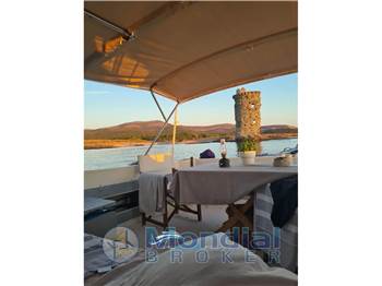 Bertram Yacht 33' SF