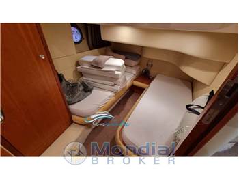 Azimut AZ 39