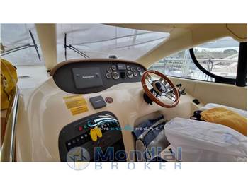 Azimut AZ 39