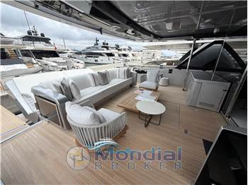 Riva 102 Corsaro Super