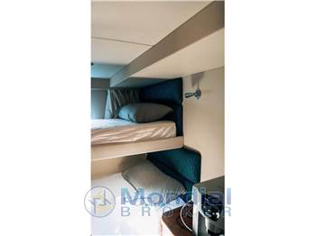 Sunseeker Predator 52