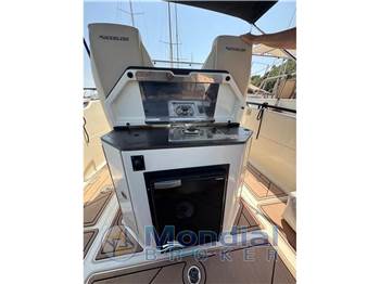 Quicksilver Active 805