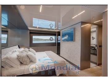 Ferretti Yachts 850