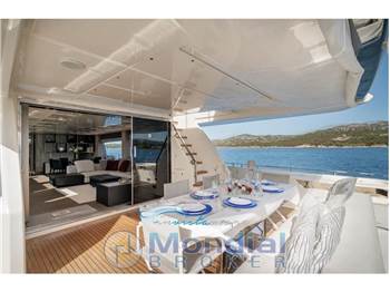 Ferretti Yachts 850