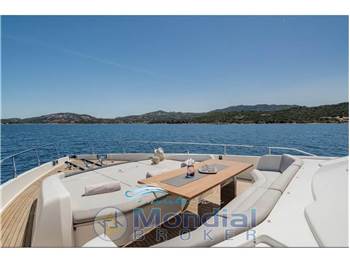 Ferretti Yachts 850